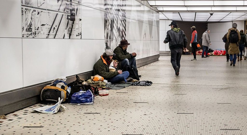 Baromètre social : près d’un tiers des Bruxellois sous le seuil de risque de pauvreté _ BX1