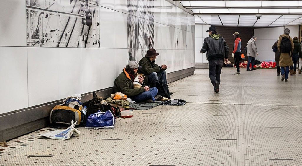 Baromètre social : près d’un tiers des Bruxellois sous le seuil de risque de pauvreté _ BX1