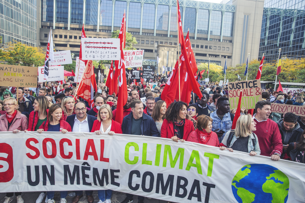 « Des critiques sociales et des luttes qui jusqu’ici étaient assez peu articulées sont en train de se relier en créant une nouvelle forme d’anticapitalisme. »