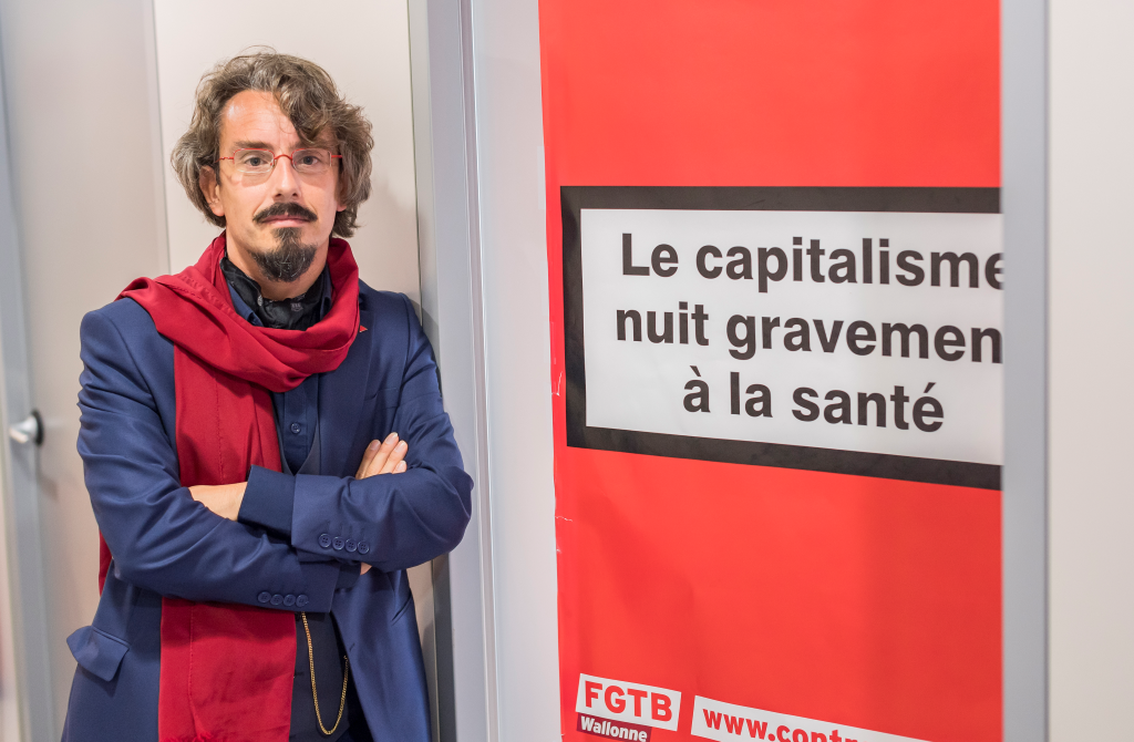 Pour Julien Dohet, les médias traditionnels ont une conception trop lâche du cordon sanitaire médiatique.